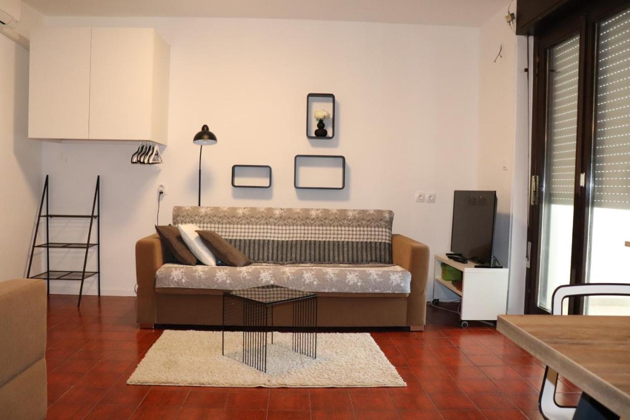 Apartments Zvezdica*** With Garden Zambratija  Zewnętrze zdjęcie