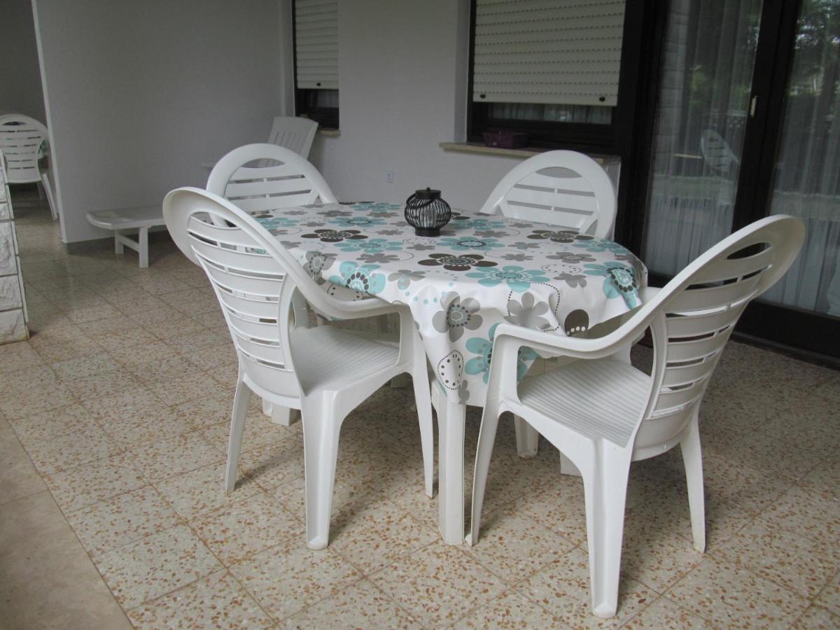 Apartments Zvezdica*** With Garden Zambratija  Zewnętrze zdjęcie