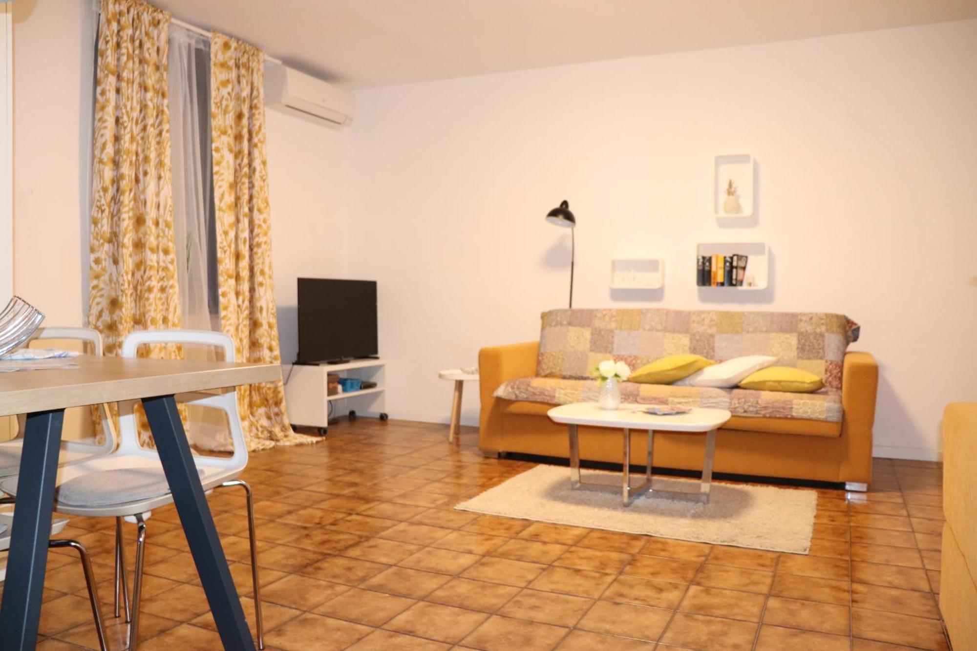 Apartments Zvezdica*** With Garden Zambratija  Zewnętrze zdjęcie